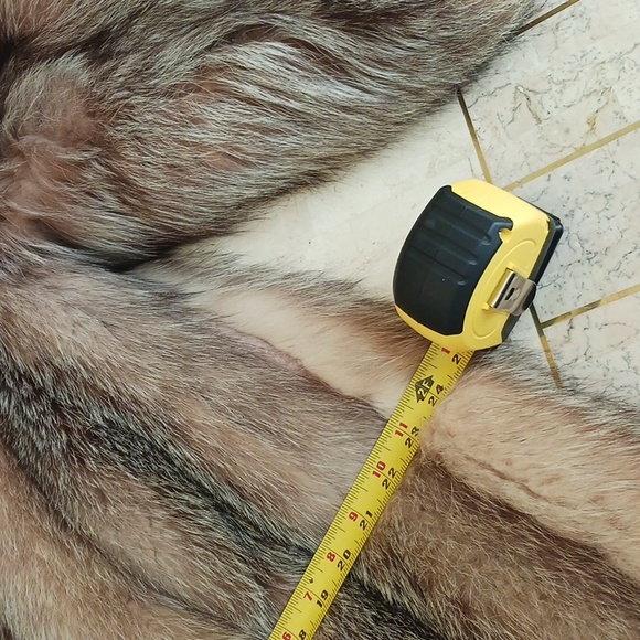 Vintage Silver Fox "full" length fur coat,satin lining, like New..beautiful coat - Picture 8 of 16